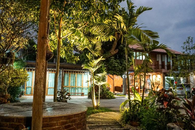 Tha Ma-O Bouteak homestay - ท่ามะโอบูทีคโฮมสเตย์ - pet friendly - B&B Lampang