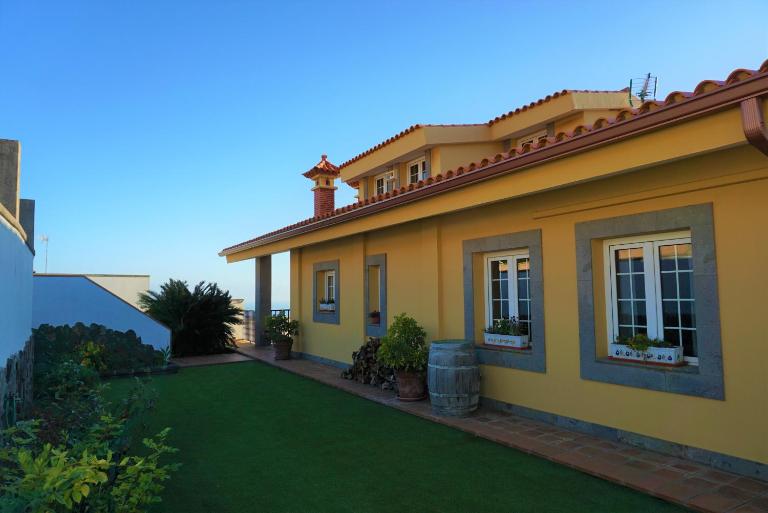 Pedro's house with fantastic views - B&B Telde