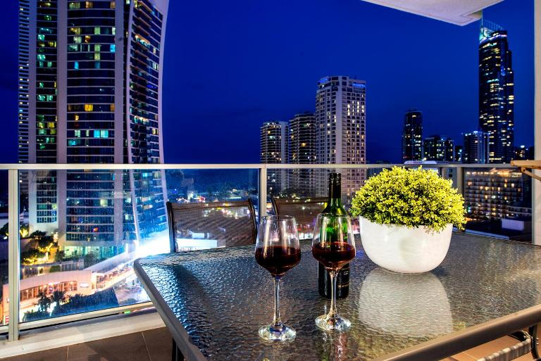 Circle on Cavil Holidays Gold Coast - Chambres d'hôtes Gold Coast