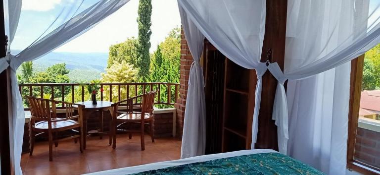 KARANG SARI Guesthouse & Warung - B&B Munduk