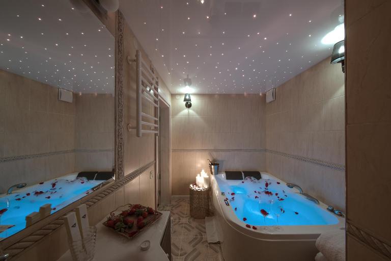 Deluxe Jacuzzi Apartment by LIUKSAI - Ferienwohnung Klaipėda