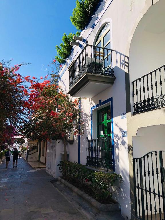 Puerto de Mogan - Little Venecia Harbour Apt 324 with 40sqm rooftop terrace, Scandinavian interior - Gran Canaria - B&B Puerto de Mogán