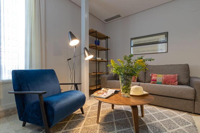 Alkazar Gardens Old Town 6 pax - B&B Sevilla