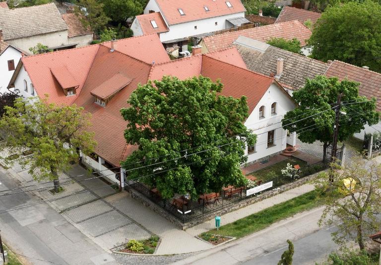 Rácz Fogadó - B&B Kisoroszi
