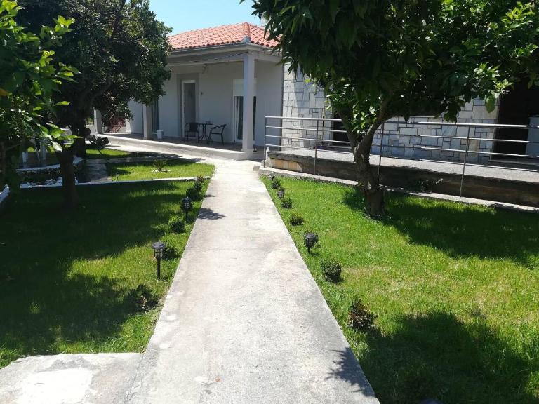 Quiet country house #1 - Bed and Breakfast Káto Lekhónia