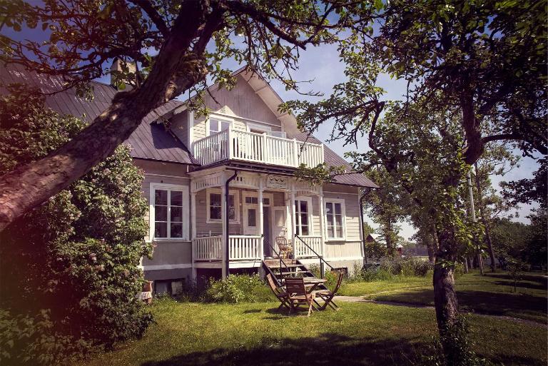 Three Pheasants Boutique Bed and Breakfast - B&B Ekebo
