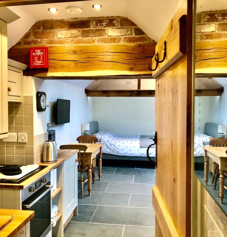 The Outhouse - Ground Floor Studio - Chambres d'hôtes Melbourne