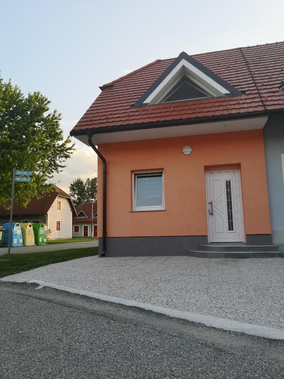 APP Vanja 6170 - Ferienwohnung Catez ob Savi