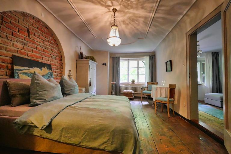 Pension Chapeau - Chambres d'hôtes Landsberg am Lech