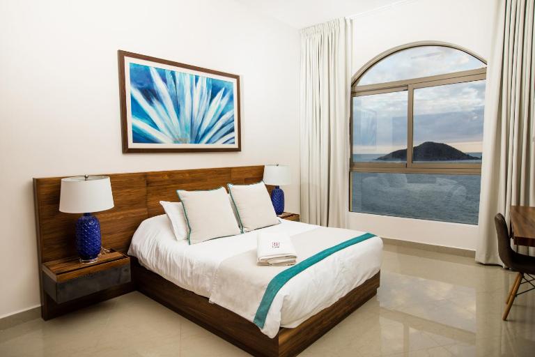 Petit Luxe Las Gavias Penthouse - Bed and Breakfast Mazatlán