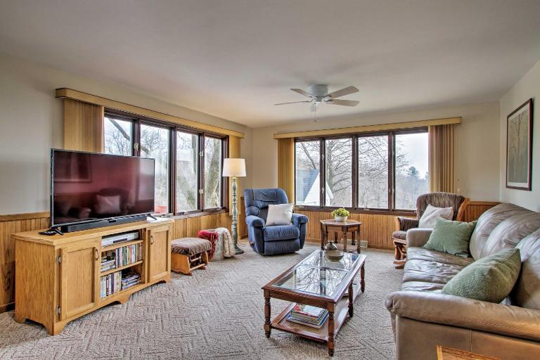 Wisconsin River Valley Farmhouse: Fire Pit & View - B&B Merrimac