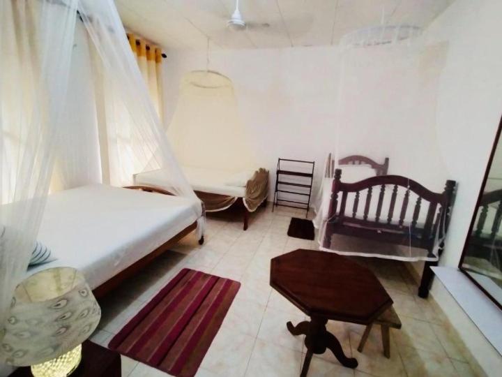 Kadolana Guest House - B&B Mirissa