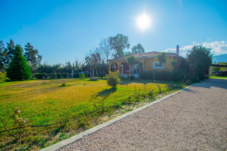 Loukas Farm House - B&B Agios Kirykos