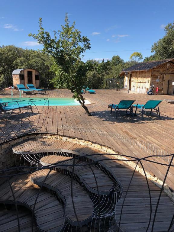 Spa Les Jardins De Chiron Lodges et Tiny House dans le sud - B&B Sauve