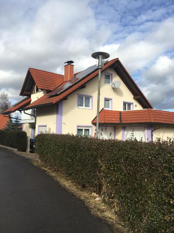 Haus Zeichner 4 Zimmer Ferienwohnung - Ferienwohnung Feldberg