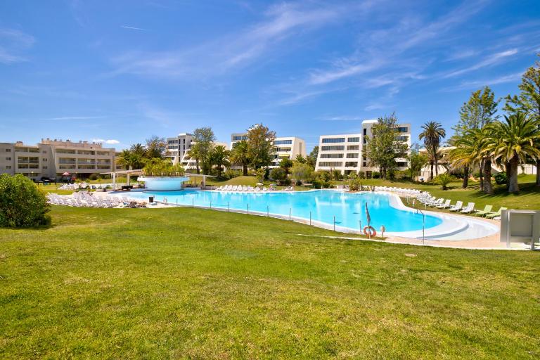 2 Bedroom Apartment with Pool in Vila Marachique, Alvor - Ferienwohnung Alvor
