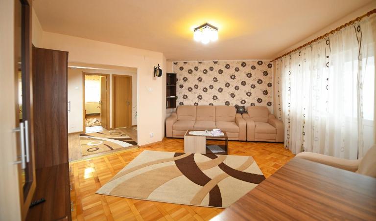 Apartament Alessi - Ferienwohnung Haţeg