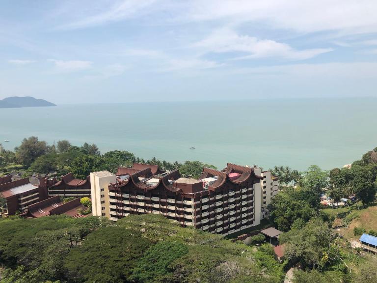Susie's VIP Resort Seaview Suite at Sri Sayang - Chambres d'hôtes Batu Feringgi