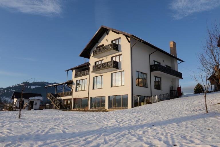 PENSIUNEA ARINAS - B&B Vatra Dornei