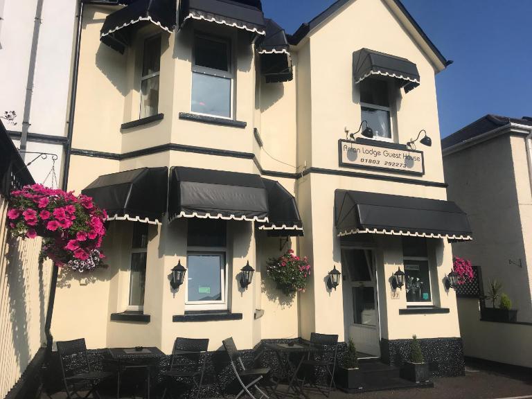Arran Lodge B&B - B&B Torquay