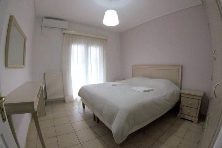 Big Apartment 1 - City Center - B&B Kalampáka