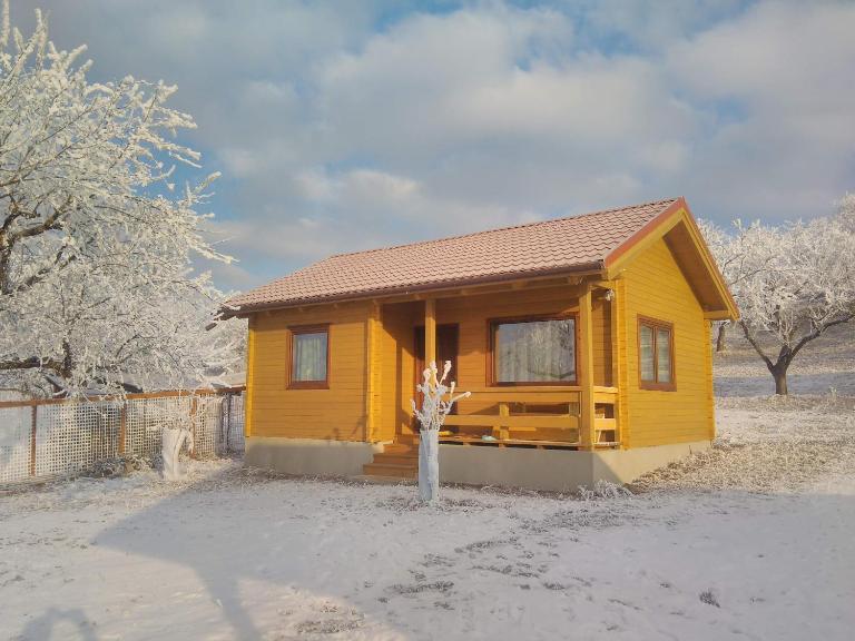 Country Garden - Országkert - Bed and Breakfast Păuleni-Ciuc