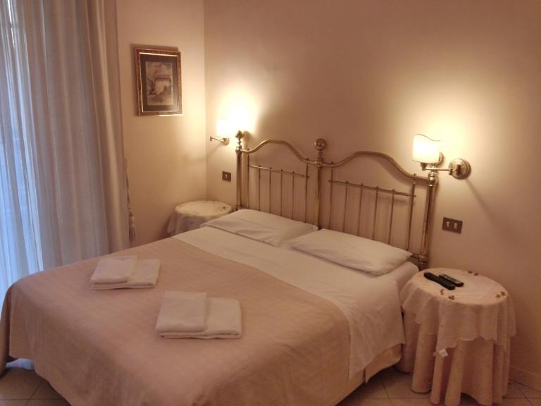 Marta Guest House - B&B Roma