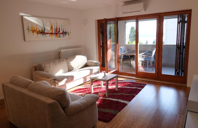 Apartment Summertime - B&B Cirquenizza
