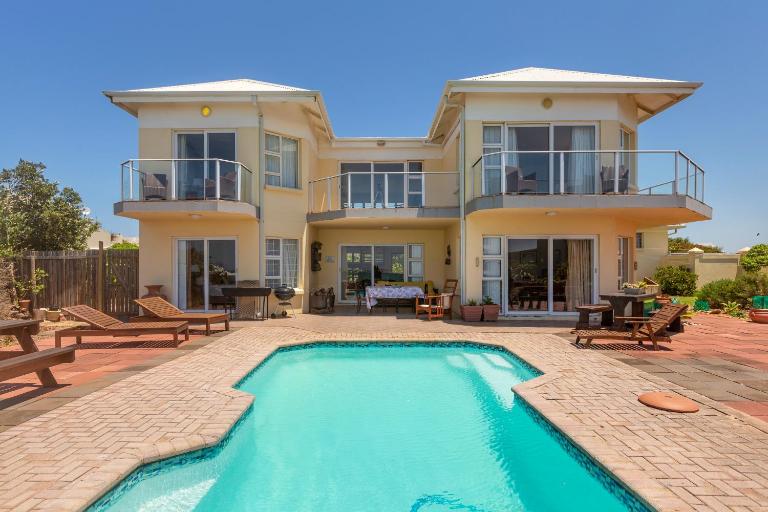 Lyngenfjord House - B&B Cape St Francis