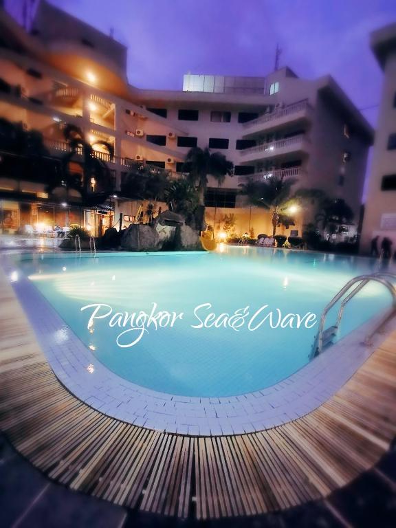 Sea & Wave #2 Coral Bay Apartment - B&B Pangkor