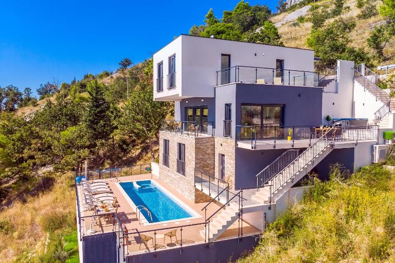 Villa Mia with private pool, Whirlpool, gym, sauna, seaviews - B&B Lokva Rogoznica
