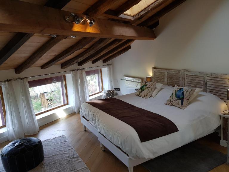 La maison triangulaire - B&B Roussines