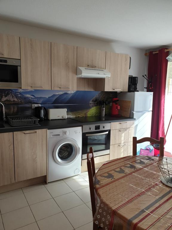 joli appartement a cauterets - Chambres d'hôtes Cauterets