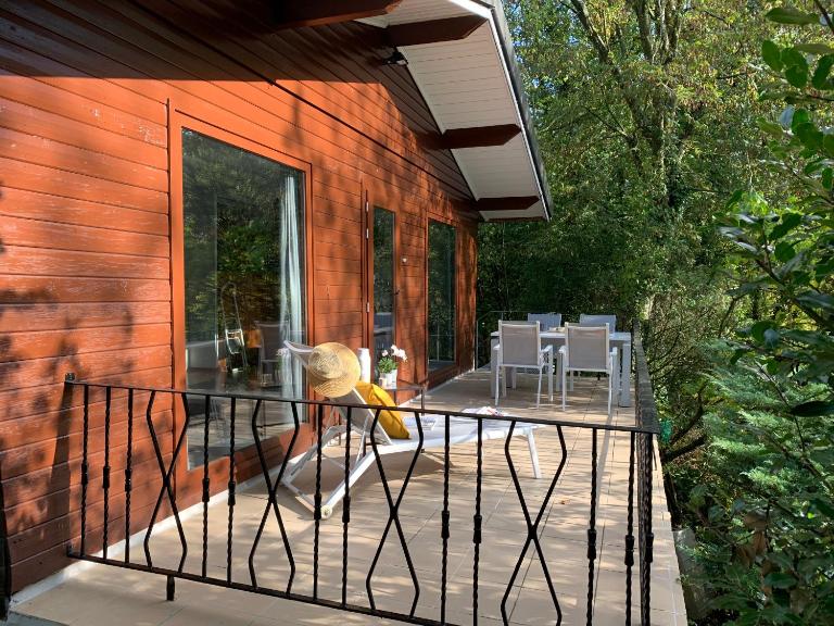 Chalet en pleine nature - le "Clos des Chevreuils" - B&B Barbençon