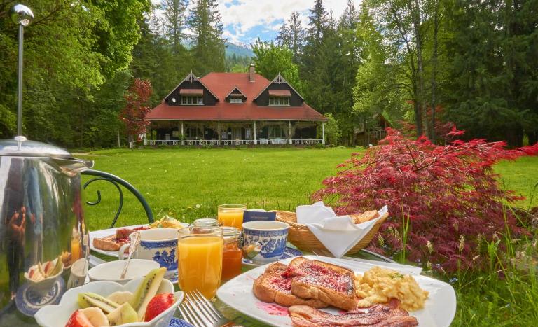 Wedgwood Manor and Glamping Retreat - B&B Crawford Bay
