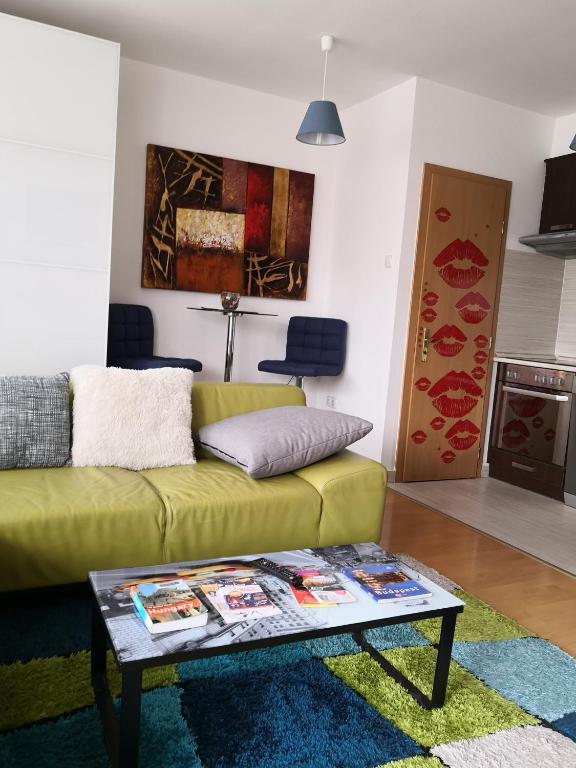 1,5 szobás lakás terasszal,közel a Széchenyi fürdőhöz - Ferienwohnung Budapest