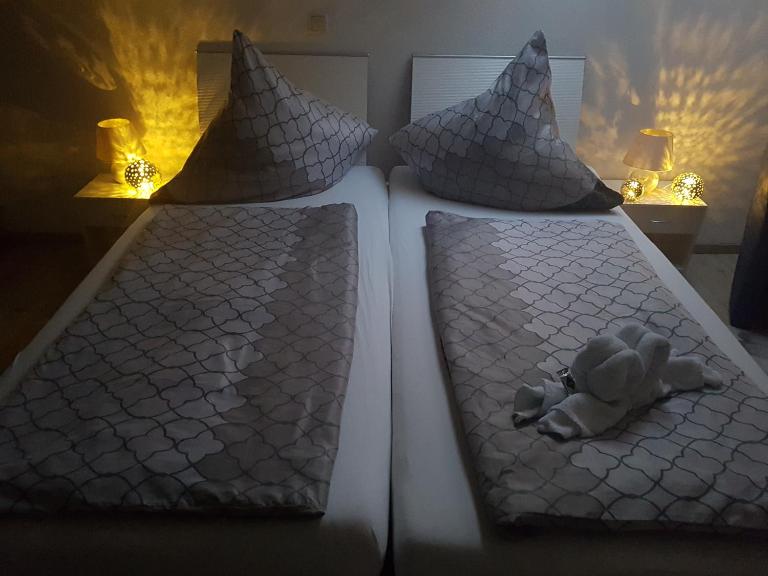 Monteurwohnung Schinderhannes - Bed and Breakfast Miehlen