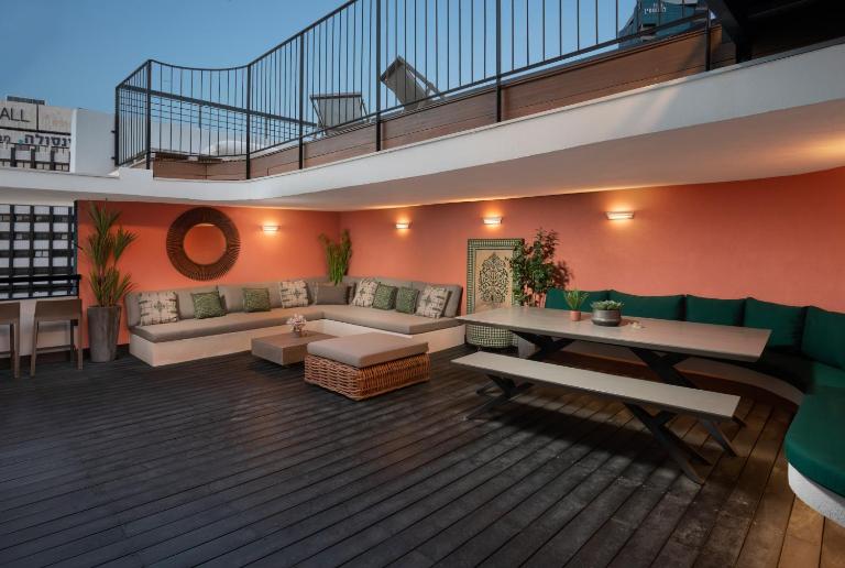 Penthouse 3BR near Rothschild bd by HolyGuest - B&B Tel Aviv