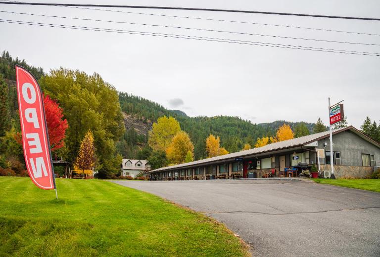 Lakeview Motel - Chambres d'hôtes Christina Lake