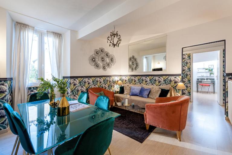 Trevi Fountain Stylish Penthouse IREX Apartment - Bed and Breakfast Rome