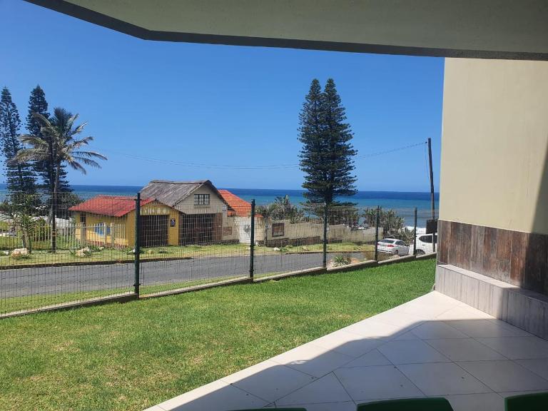 Saints View Resort Unit 4 - B&B Uvongo Beach