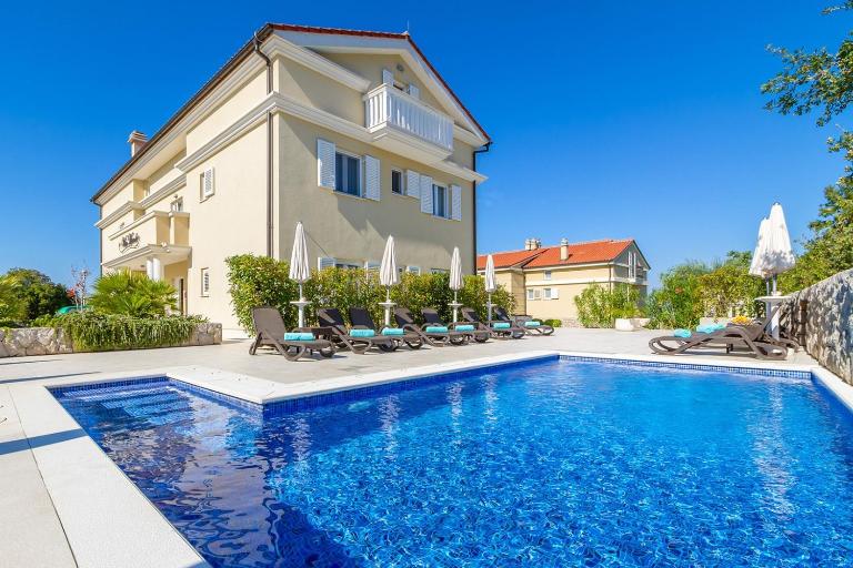 Luxury Apartments Villa Mande - Chambres d'hôtes Malinska