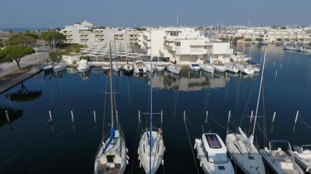 AS11677 - Marina de type p3 avec parking privé et appontement - B&B Le Grau-du-Roi