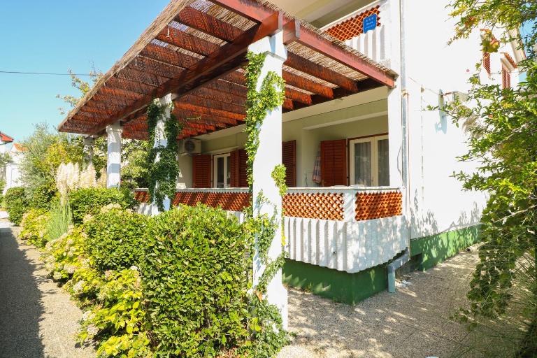 Apartments Branko - B&B Baška