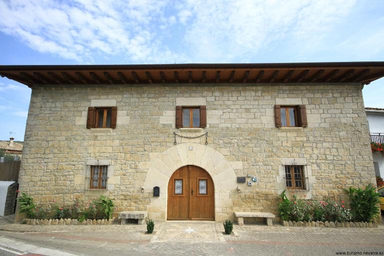 Casa de la Cadena - B&B Asiáin