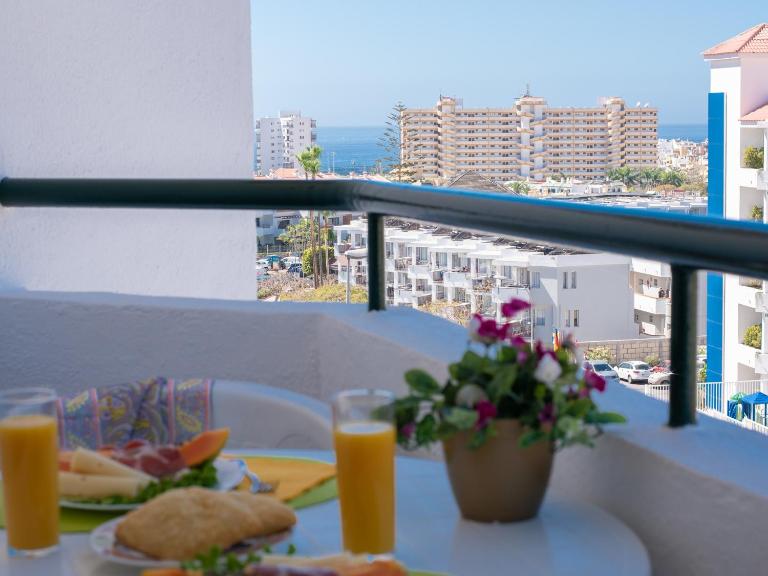 427 BEAUTIFUL SUMMERLAND STUDIO Wi-Fi Sat-Tv - B&B El Guincho