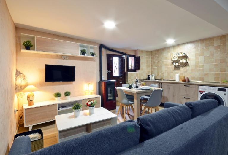 PORTAL DE MOLINA 2 - Piso acogedor en el casco histórico de Albarracín - B&B Albarracín