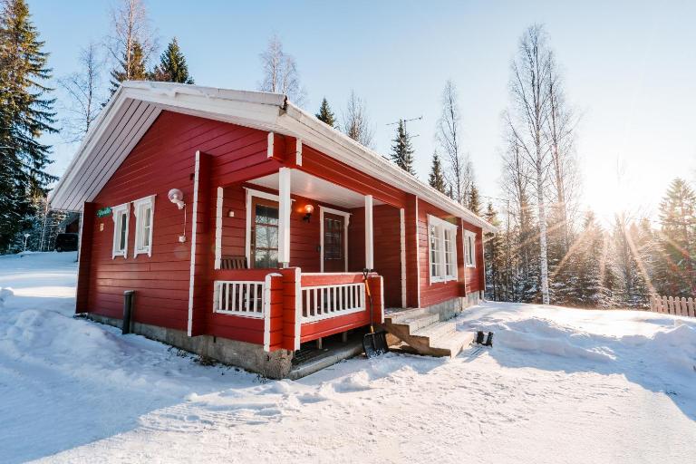 Lomaperkkiö Cottages - Chambres d'hôtes Kajaani