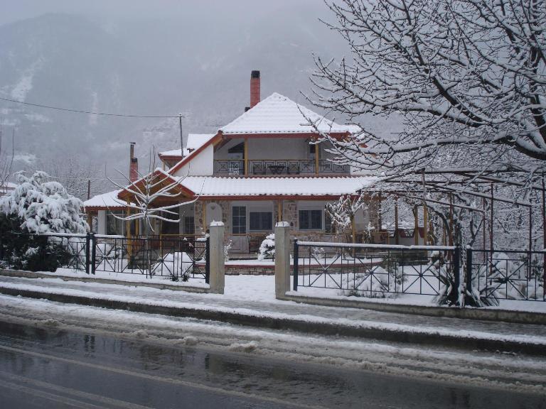 Guesthouse Agnandi - Ferienwohnung Loutráki