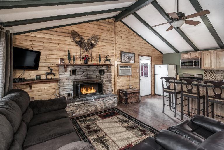 Bear Country - Hot Tub - Upper Canyon - B&B Ruidoso